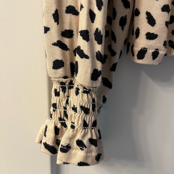 Maurice’s Leopard print scoop neck top - Picture 2 of 2